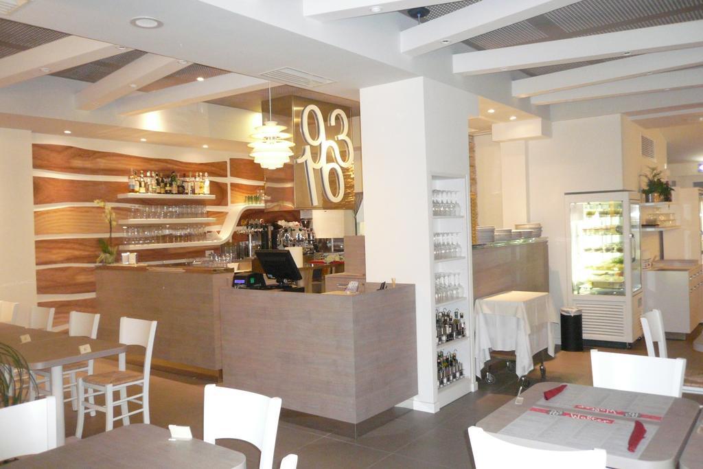 Hotel Daniela Римини Экстерьер фото