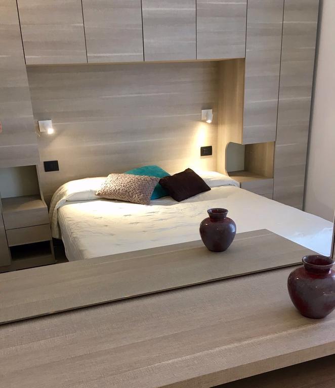 Hotel Daniela Римини Экстерьер фото